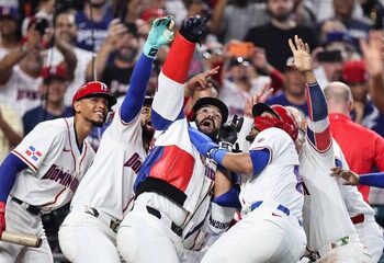 República Dominicana derrota a Venezuela y evita a Japón