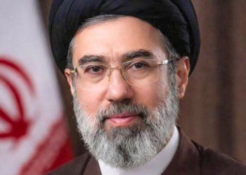 Mojtabá Jameneí dice seguir con bloqueo del Estrecho de Ormuz