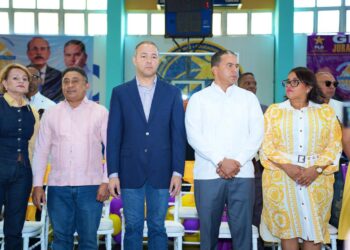 El Partido de la Liberación Dominicana (PLD) juramentó este domingo a dirigentes del Movimiento Cristiano Canal de Bendición de Ayuda para Todos