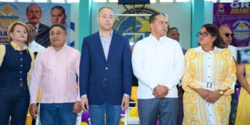 El Partido de la Liberación Dominicana (PLD) juramentó este domingo a dirigentes del Movimiento Cristiano Canal de Bendición de Ayuda para Todos