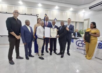 Reconocimiento por el Colegio Dominican de Periodistas filial Barahona a Benny Rodríguez