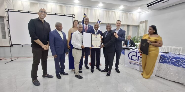 Reconocimiento por el Colegio Dominican de Periodistas filial Barahona a Benny Rodríguez