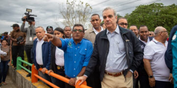 Luis Abinader supervisa zonas afectadas en Los Alcarrizos