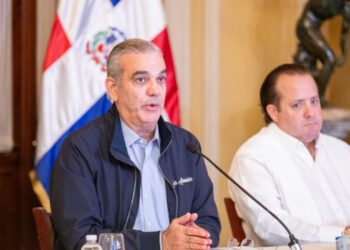 Abinader declara sesión permanente ante 45 días de lluvias