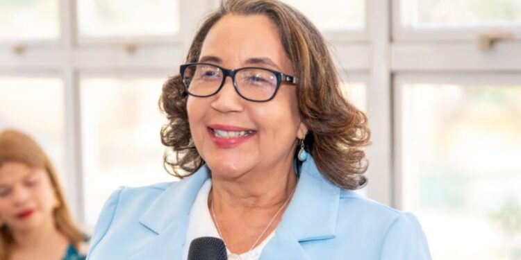 Ana L. Beltré se perfila como primera en dirigir UASD Barahona