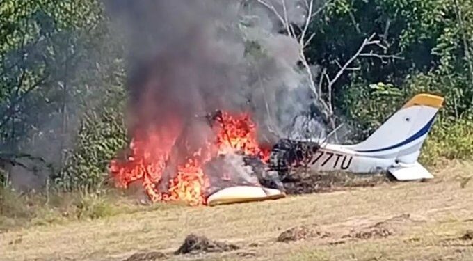 Avioneta incendiada en Fuerza Aérea en Dajabón