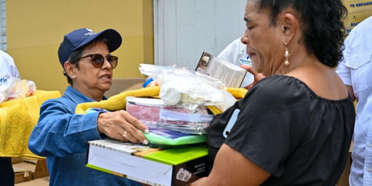 Voluntariado Banreservas auxilia familias