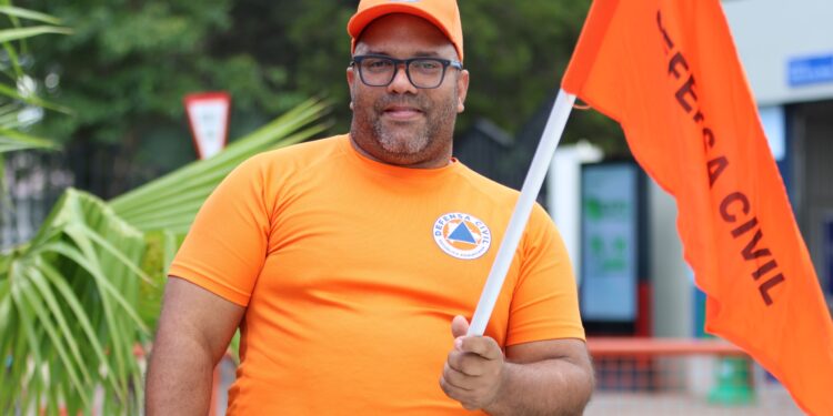 Defensa Civil despliega miles de voluntarios