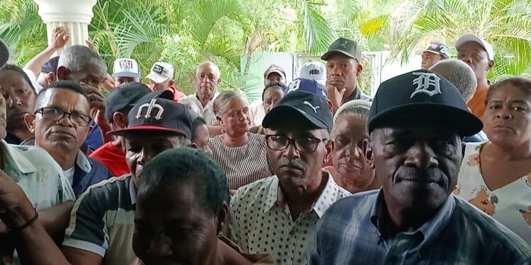 Compensan caficultores por huracán Melissa en Bahoruco