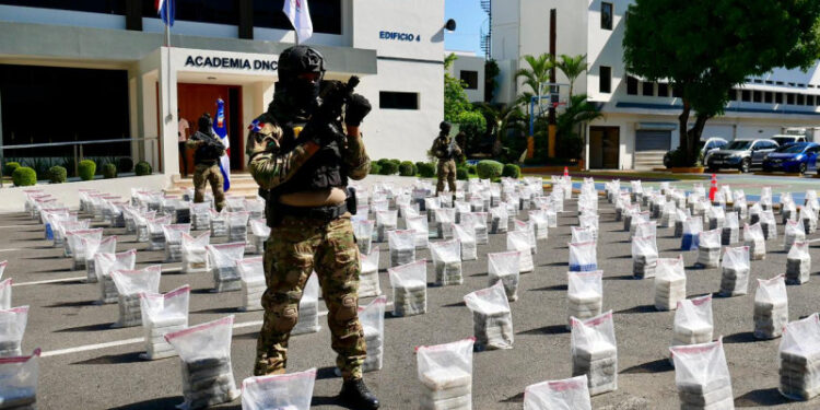 DNCD incauta 1.6 toneladas de cocaína en costas Pedernales