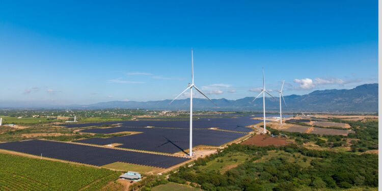 EGE Haina impulsa energías renovables y gas natural en RD