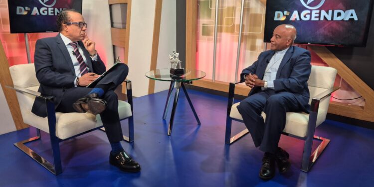 Manuel A. Ruiz admite «ausencia» de Iglesia en espacios claves