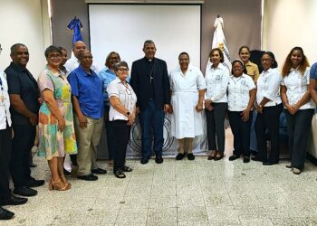 Arzobispo coadjutor visita Pastoral de la Salud en Santo Domingo
