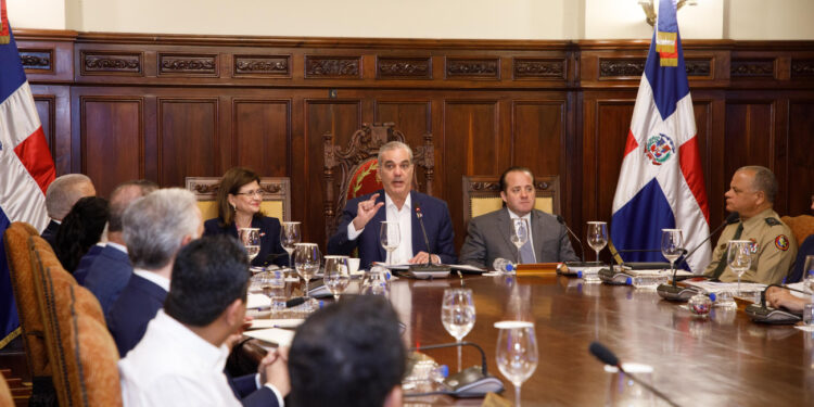 Gobierno recorta financiamiento a los partidos por crisis externa