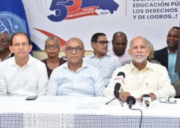 ADP y FAPROUASD rechazan decreto sobre reforma educativa