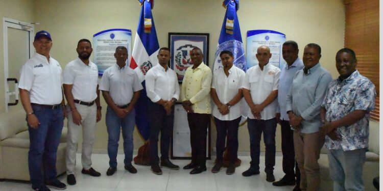 UASD Recinto Barahona y Cámara de Comercio acuerdan alianza