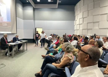 Dominicanos firman manifiesto de solidaridad con Cuba