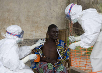 OMS declara emergencia por brote de ébola en Congo