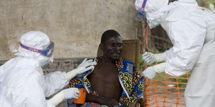 OMS declara emergencia por brote de ébola en Congo