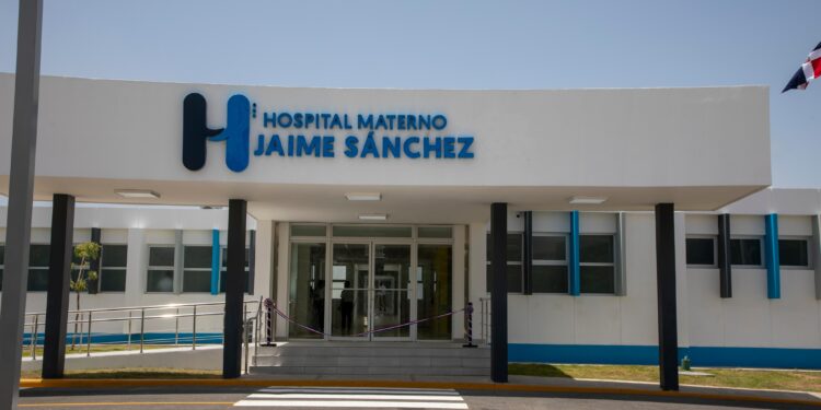 Abinader inaugura Hospital Materno Infantil Jaime Sánchez