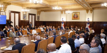 Oposición: recorte a partidos “maniobra autoritaria” del Gobierno