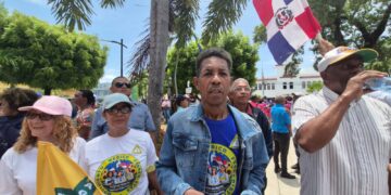 Terrero rechaza exportación de minerales por puerto de Barahona