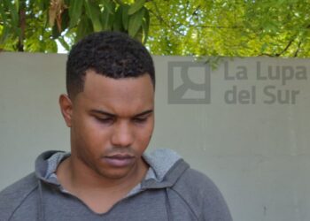 Joven acude a entregarse, pero PN y MP no lo reciben