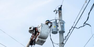 Edesur instala transformadores en Azua