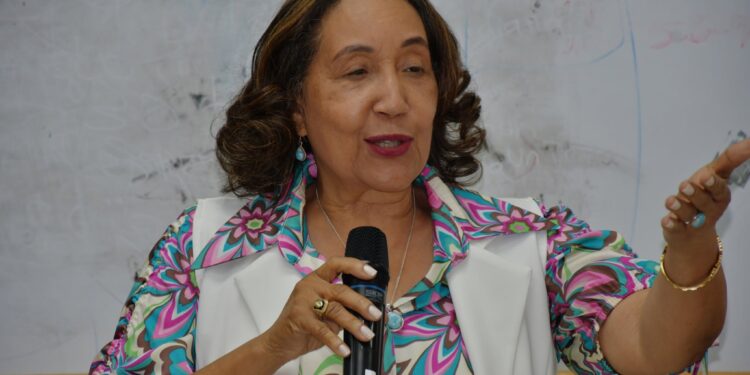 Ana L. Beltré asume dirección UASD Recinto Barahona