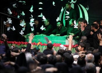Irán inicia funeral de Estado del ayatolá Alí Jameneí