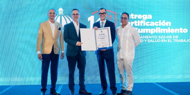CAC renueva certificación en seguridad laboral