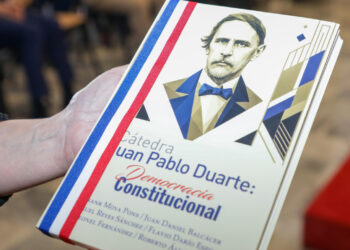 Abinader llama a honrar legado de Juan Pablo Duarte