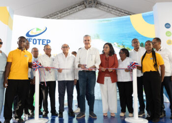 Abinader inaugura Escuela Técnico Profesional Guarocuya en Barahona