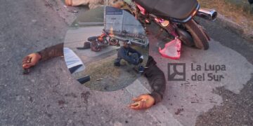 Hombre muere al chocar motocicleta contra camión en Barahona