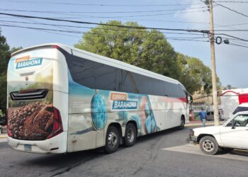 Emtraba «estrena» nuevas guaguas
