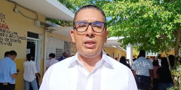 Senador de Bahoruco responde a Danilo por aulas inconclusas