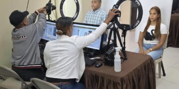 JCE inicia entrega de nueva cédula en UASD Barahona