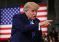 Trump niega conversaciones entre Estados Unidos e Irán