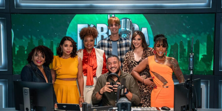 Compañeros de Hony Estrella aclaran que la comunicadora renunció del programa radial