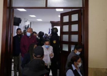 Juez decide este domingo coerción a imputados SeNaSa 2.0