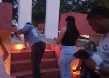Maestros protestan en Barahona por escuelas e incentivos