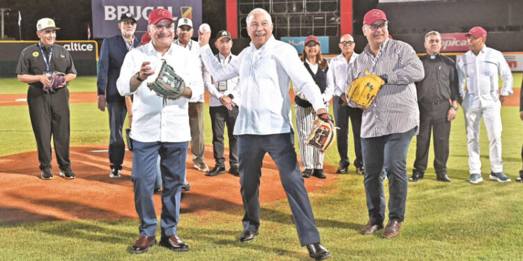 Gigantes vencen 4-1 a las Águilas con jonrón de Carlos Jorge