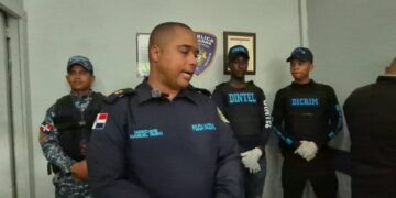 Policía ocupa armas y RD$636,000 en allanamientos en Barahona