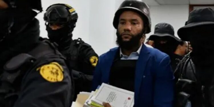 Envían a juicio a exfiscal acusado de recibir soborno