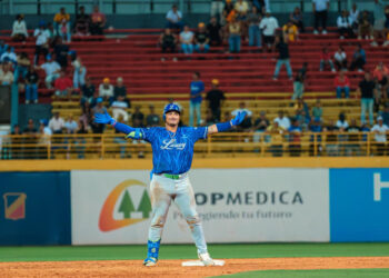 Licey derrota 6-2 a las Águilas en el Estadio Cibao