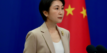 China evalúa alerta de viaje a India por protestas