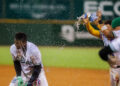 Estrellas vencen 12-11 a Gigantes con hit de Luciano