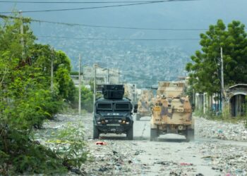 El Salvador despliega 450 militares en Haití para buscar soldados