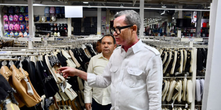 Cierran 24 comercios tras inspecciones laborales